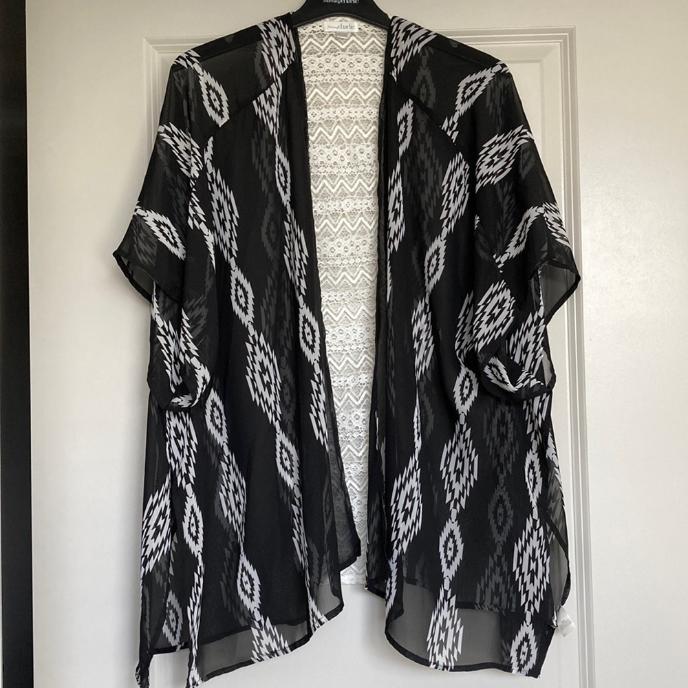 Charming Charlie Kimono